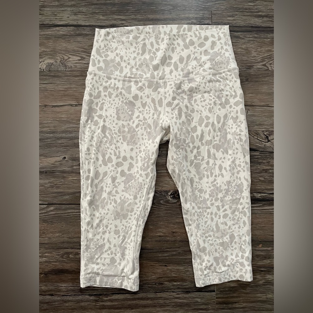 Lululemon Align High-Rise Crop 17” Cheetah Camo Antique White Leggings Size 10 - Picture 4 of 6